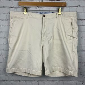 Tommy Bahama White Shorts Men's Sz 40